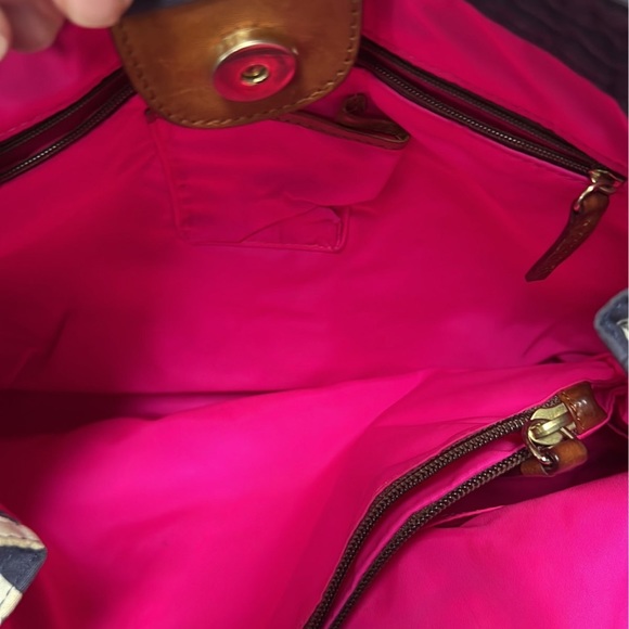 Vintage Dooney and Bourke - Picture 4 of 11